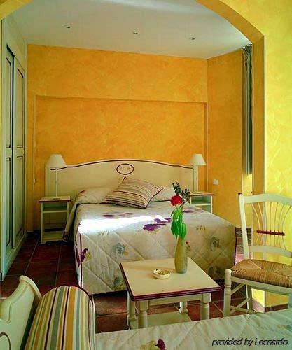 Hotel Bonaparte تولون الغرفة الصورة